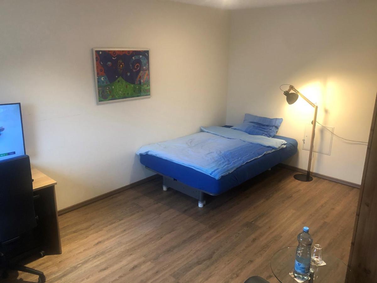 Calm Spacy Room, Own Modern Bath, Near Center, To 1 Person Or A Couple - Not Suitable For Craftsmen, Not Accepted - Privatly Rented Nuremberg Bagian luar foto