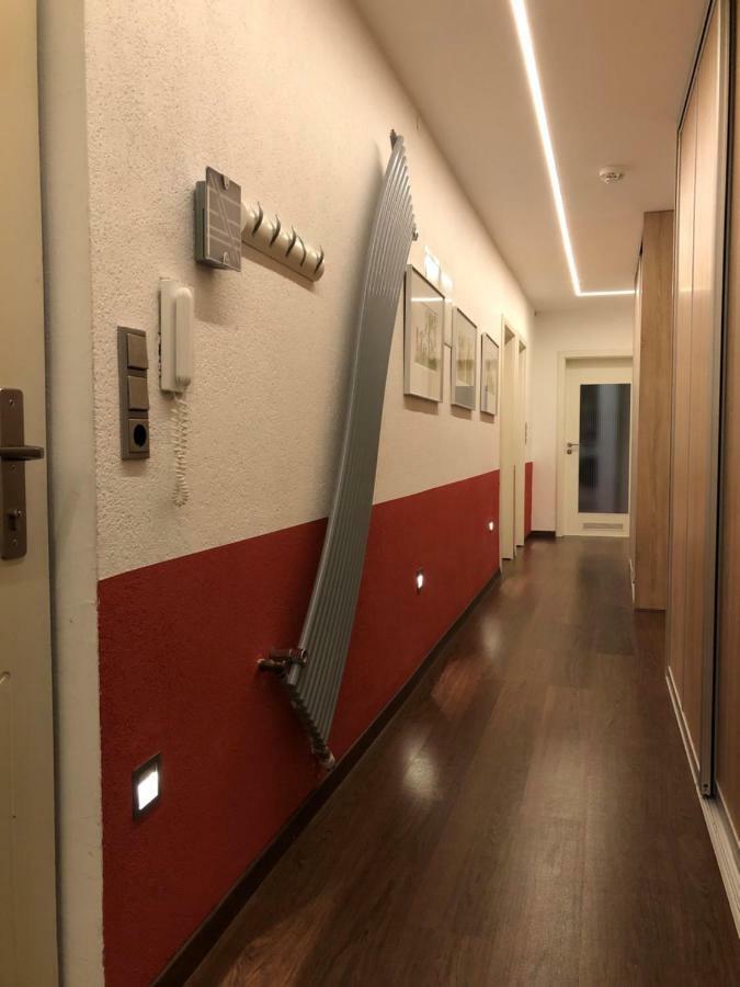 Calm Spacy Room, Own Modern Bath, Near Center, To 1 Person Or A Couple - Not Suitable For Craftsmen, Not Accepted - Privatly Rented Nuremberg Bagian luar foto